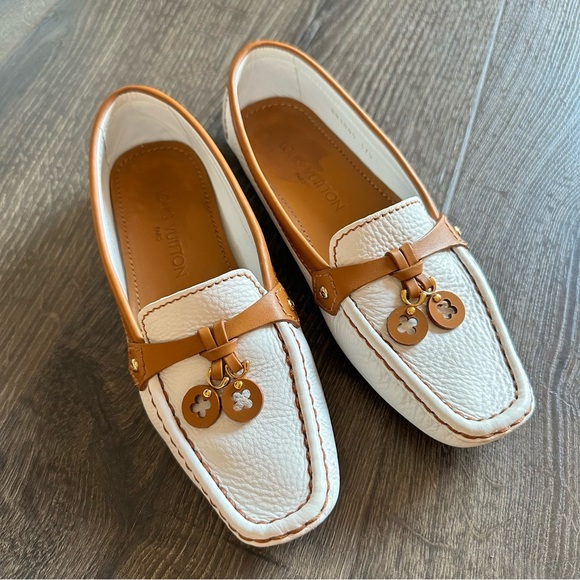 Size 37.5 LOUIS VUITTON WHITE BROWN LOAFERS - Picture 1 of 17